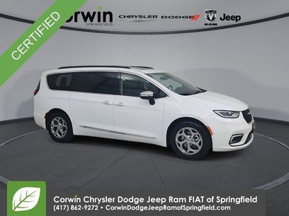 Certified 2023 Chrysler Pacifica Limited