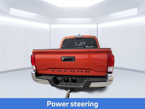 Used 2016 Toyota Tacoma SR5 w/ SR5 Appearance Package (SN) RWD image 15