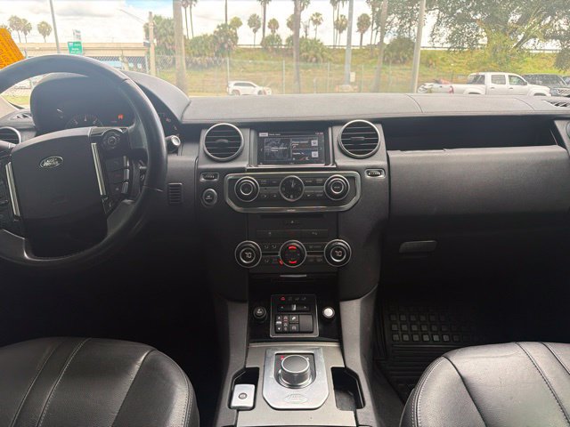 Used 2016 Land Rover LR4 HSE AWD/4WD image 9