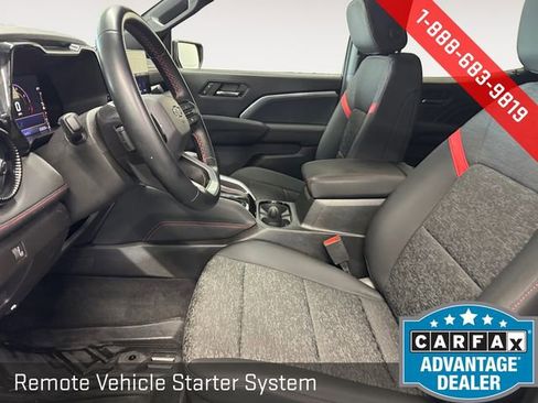 Used 2023 Chevrolet Colorado Z71 w/ Z71 Convenience Package 2 image 8