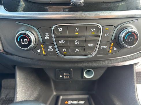 Used 2023 Chevrolet Traverse RS w/ LPO, Floor Liner Package AWD/4WD image 32