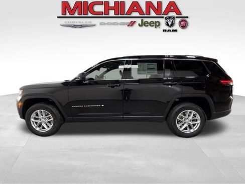 New 2026 Jeep Grand Cherokee L Laredo AWD/4WD image 1