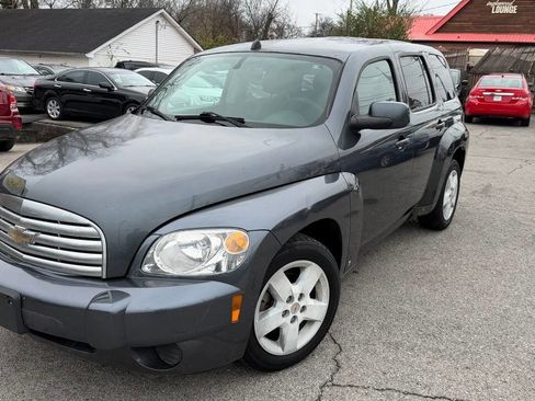 Used 2010 Chevrolet HHR LT image 3