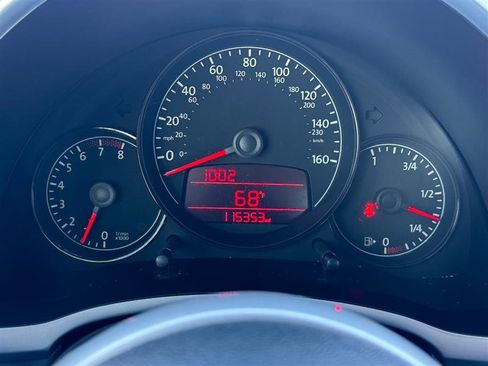 Used 2012 Volkswagen Beetle 2.5 image 40