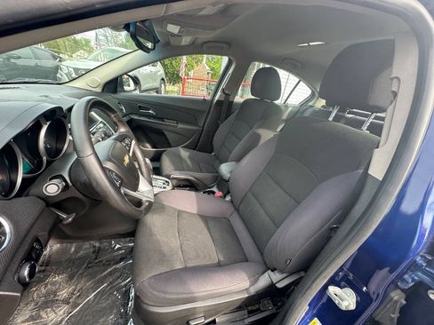 Used 2013 Chevrolet Cruze LT FWD image 10