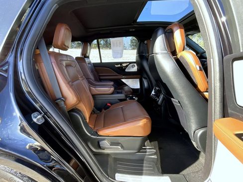 Used 2021 Lincoln Aviator Reserve w/ Equipment Group 210A image 19