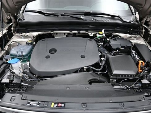 New 2024 Volvo XC40 B5 Plus w/ Protection Package Premier image 22