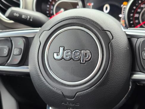Used 2020 Jeep Gladiator Rubicon AWD/4WD image 31