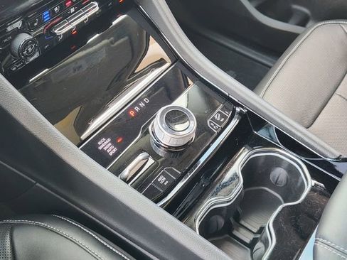 Certified 2023 Jeep Grand Cherokee 4WD 4xe w/ Luxury Tech Group II image 19