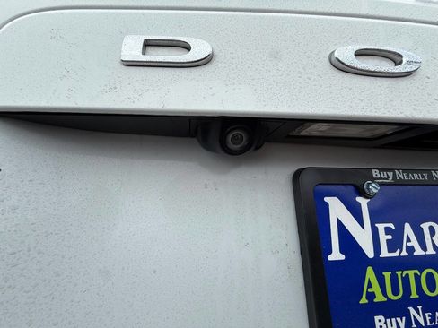 Used 2017 Dodge Grand Caravan SXT image 26