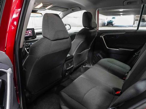 Used 2021 Toyota RAV4 LE w/ Carpet Mat Package (TMS) AWD/4WD image 19