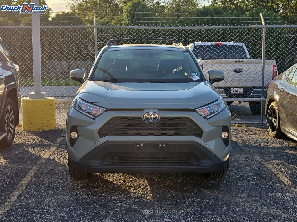 Used 2021 Toyota RAV4 XLE w/ Convenience Package AWD/4WD image 2