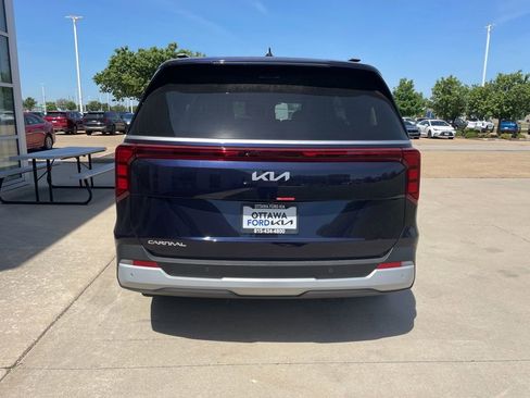 New 2026 Kia Carnival EX FWD image 6