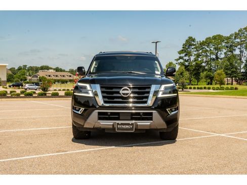 Used 2022 Nissan Armada SL RWD image 2