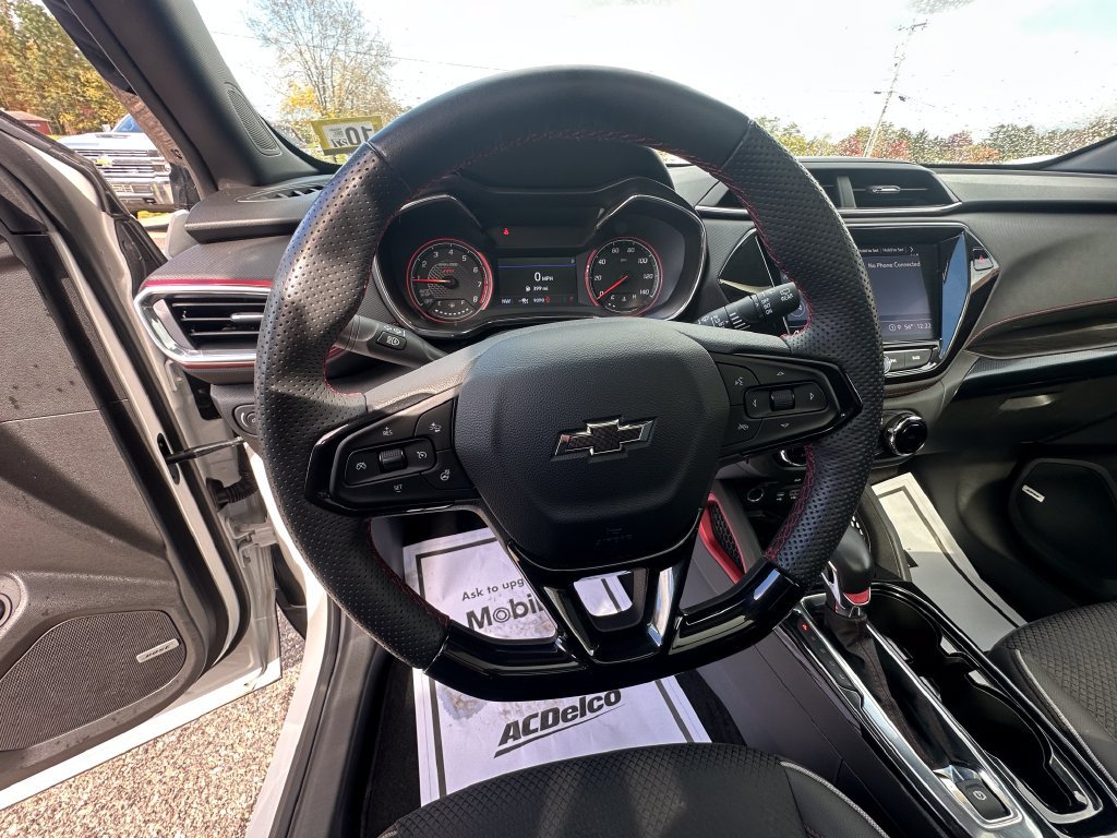 Used 2023 Chevrolet TrailBlazer RS w/ Sun and Liftgate Package FWD image 12