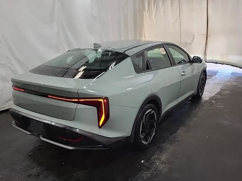 Used 2025 Kia K4 EX image 2