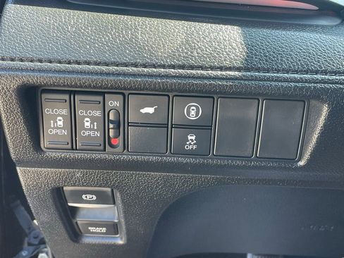 Used 2024 Honda Odyssey Sport image 6