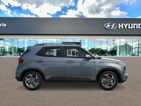 New 2026 Hyundai Venue SEL FWD image 7