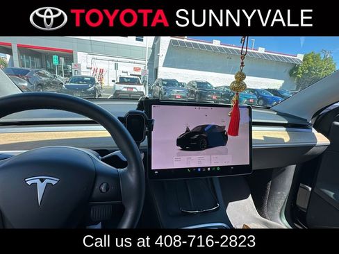 Used 2022 Tesla Model Y Long Range AWD/4WD image 5