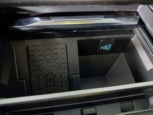 Used 2026 Ford F450 Platinum w/ FX4 Off-Road Package image 34