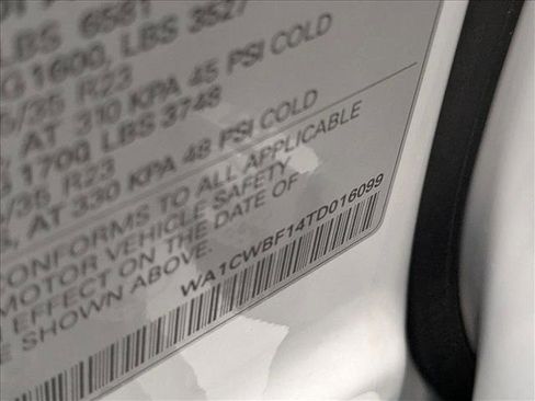 New 2026 Audi SQ8 Prestige image 16