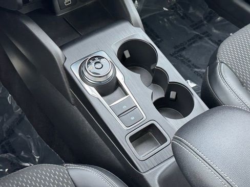 Certified 2025 Ford Escape SE image 16