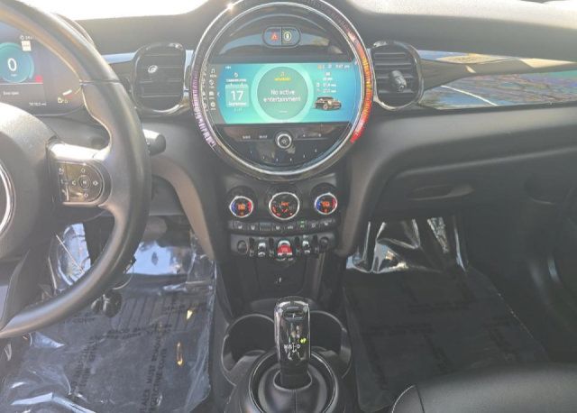 Used 2023 MINI Cooper 2-Door Hardtop FWD image 13
