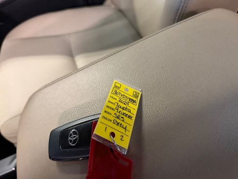 Certified 2024 Toyota 4Runner SR5 Premium w/ Moonroof Package AWD/4WD image 37