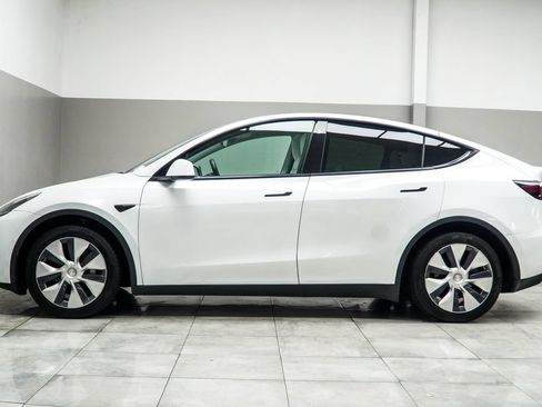 Used 2020 Tesla Model Y Long Range AWD/4WD image 9