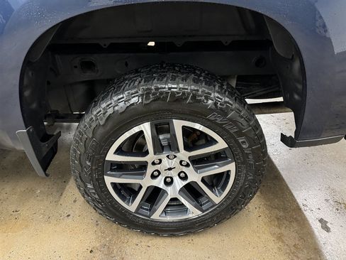 Used 2020 Chevrolet Silverado 1500 Custom Trail Boss w/ Custom Convenience Package image 9