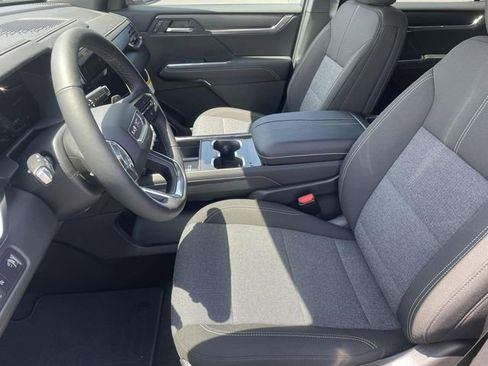 New 2025 GMC Acadia Elevation image 13