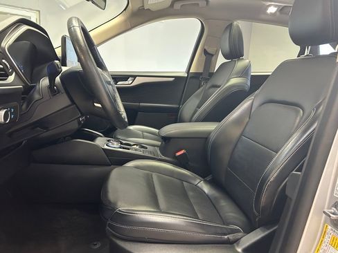 Used 2020 Ford Escape SE Sport image 23