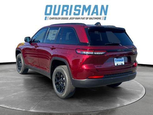 New 2025 Jeep Grand Cherokee Altitude image 4