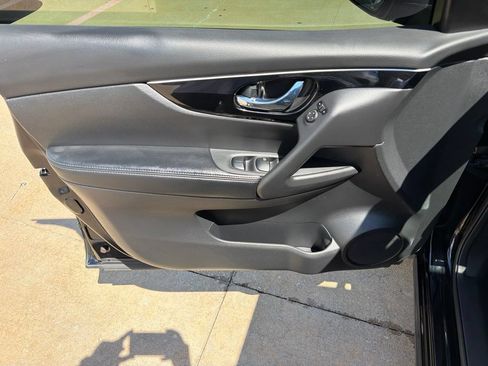 Used 2019 Nissan Rogue Sport SL w/ Premium Package FWD image 13