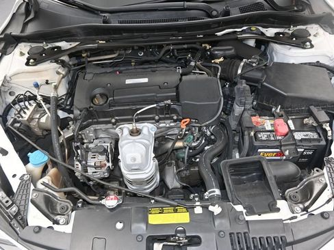 Used 2017 Honda Accord Sport image 17