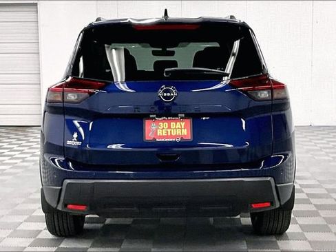 New 2026 Nissan Rogue SV FWD image 5