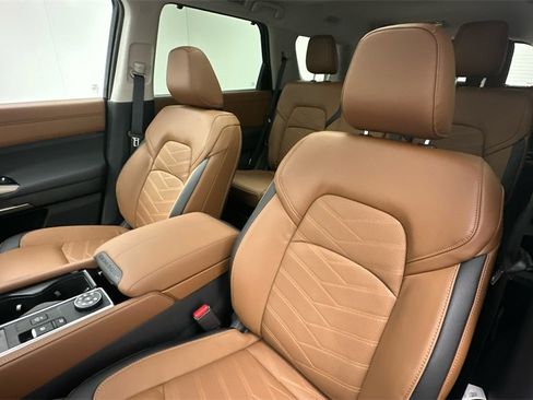 New 2025 Nissan Pathfinder Platinum w/ Cargo Package image 9
