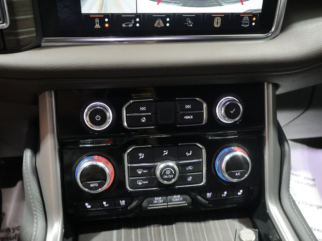 Used 2024 GMC Yukon Denali w/ Denali Reserve Package AWD/4WD image 28