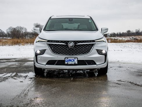 Used 2023 Buick Enclave Avenir w/ Avenir Technology Package image 5