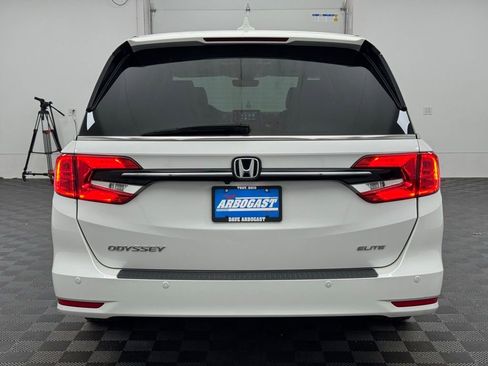 Used 2023 Honda Odyssey Elite image 8