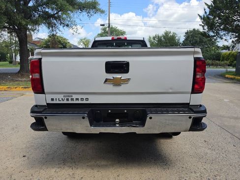 Used 2017 Chevrolet Silverado 2500 W/T RWD image 2