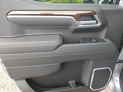 Used 2026 GMC Sierra 1500 SLE w/ LPO, GMC Protection Package image 39