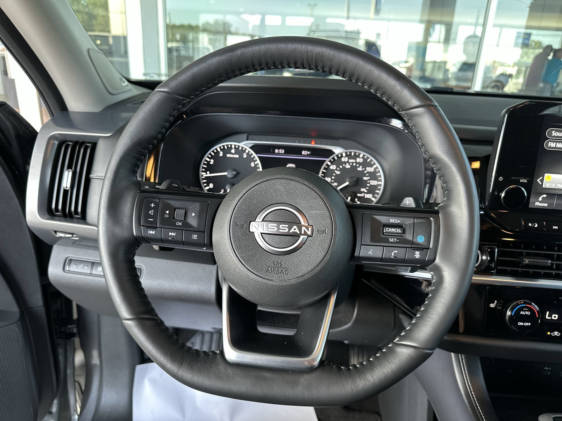 Used 2023 Nissan Pathfinder SL w/ SL Premium Package AWD/4WD image 12