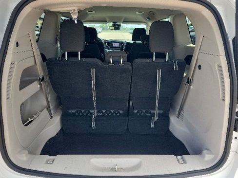 Used 2023 Chrysler Voyager LX FWD image 26