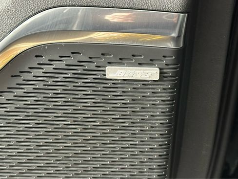 Used 2024 Chevrolet Traverse LT w/ Enhanced Driving Package image 17