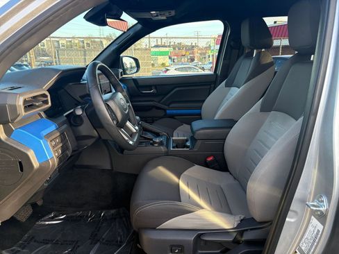 Used 2025 Toyota Tacoma TRD Off-Road image 25