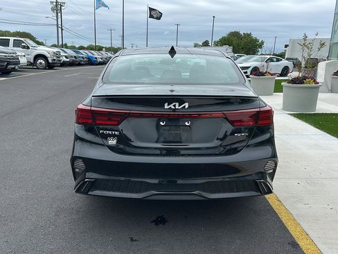 Used 2023 Kia Forte GT-Line w/ GT-Line Premium Package FWD image 6