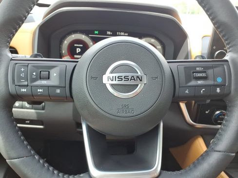 Used 2021 Nissan Rogue Platinum FWD image 23
