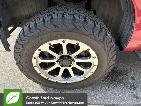 Used 2019 Nissan Titan SV AWD/4WD image 10
