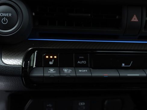 Used 2024 Toyota Prius XLE image 9